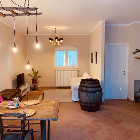 Badia Pavese La Casa Nei Campiヴィラ エクステリア 写真