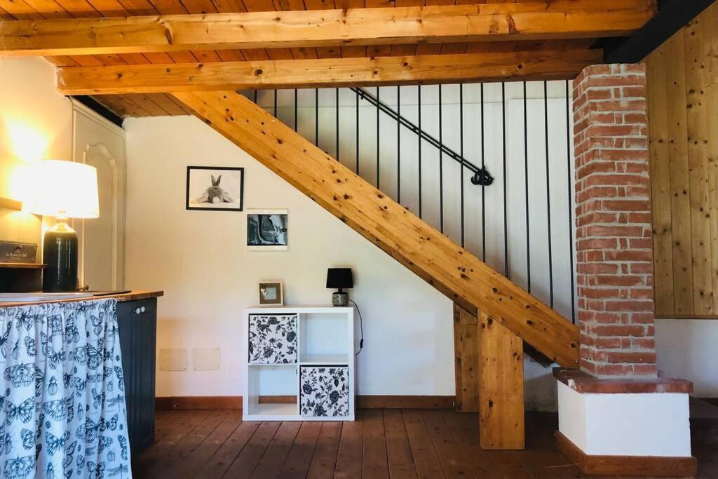 Badia Pavese La Casa Nei Campiヴィラ エクステリア 写真