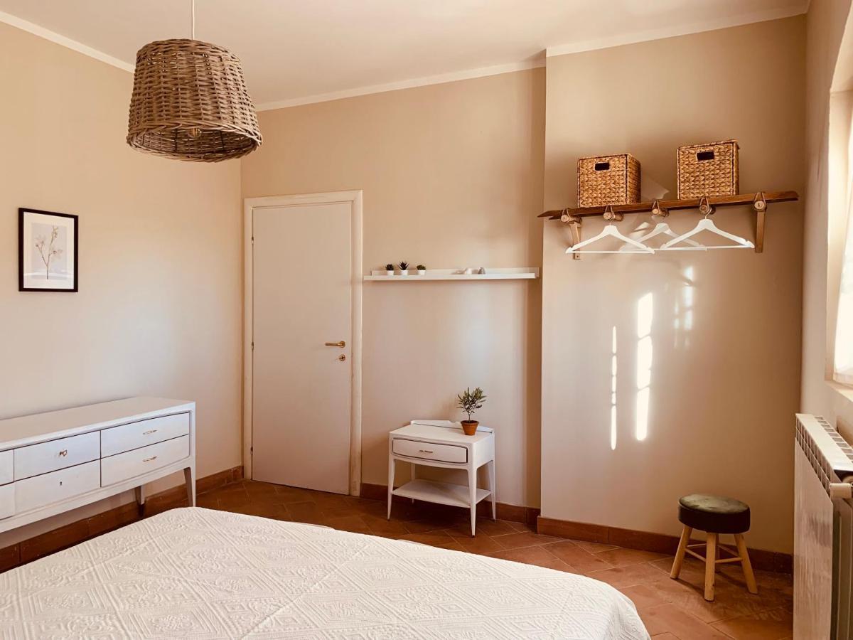Badia Pavese La Casa Nei Campiヴィラ エクステリア 写真